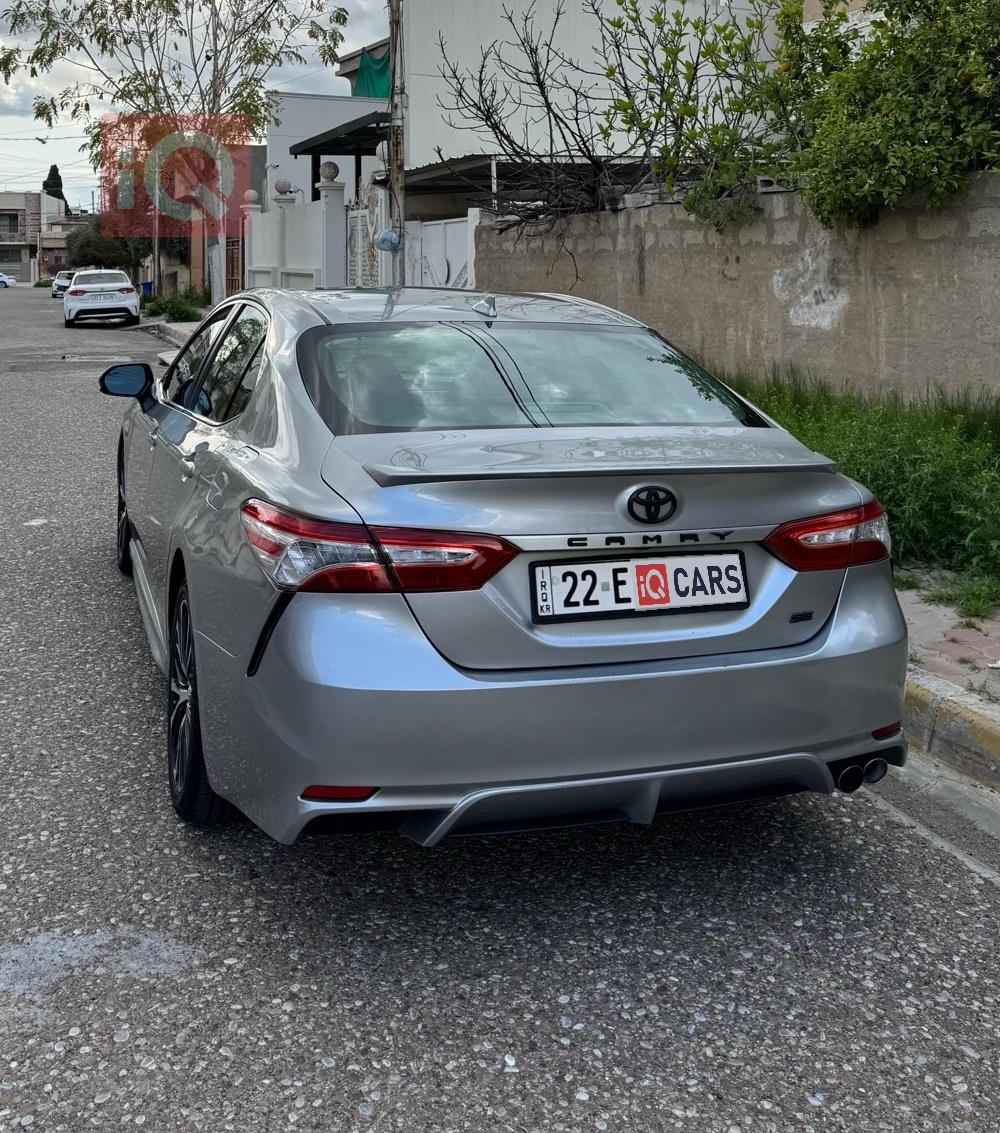 تۆیۆتا کامری